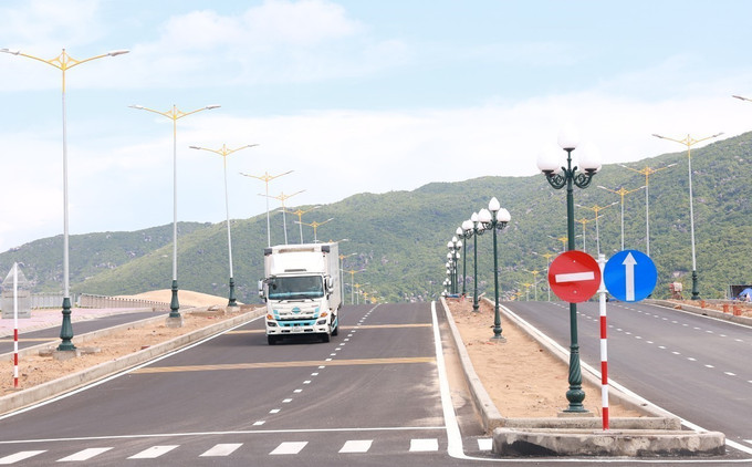 Tuyến đường Phước Tân - Bãi Ngà cơ bản hoàn thành tạo diện mạo mới thu hút đầu tư vào Khu kinh tế Nam Phú Yên. dak-lak2-2309.jpg