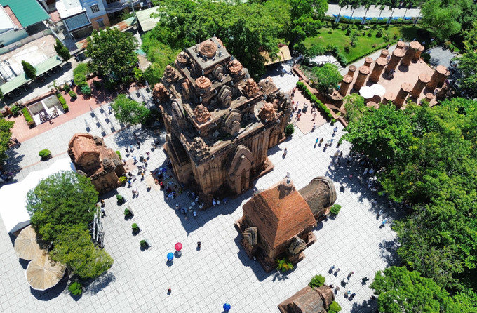 Di tích quốc gia đặc biệt Tháp Bà Pô Nagar (phường Bắc Nha Trang, tỉnh Khánh Hòa). khanh-hoa4-0408.jpg