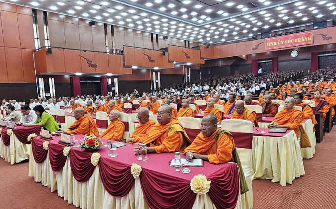 Các đại biểu tham dự tại buổi thông tin. Các đại biểu tham dự tại buổi thông tin.