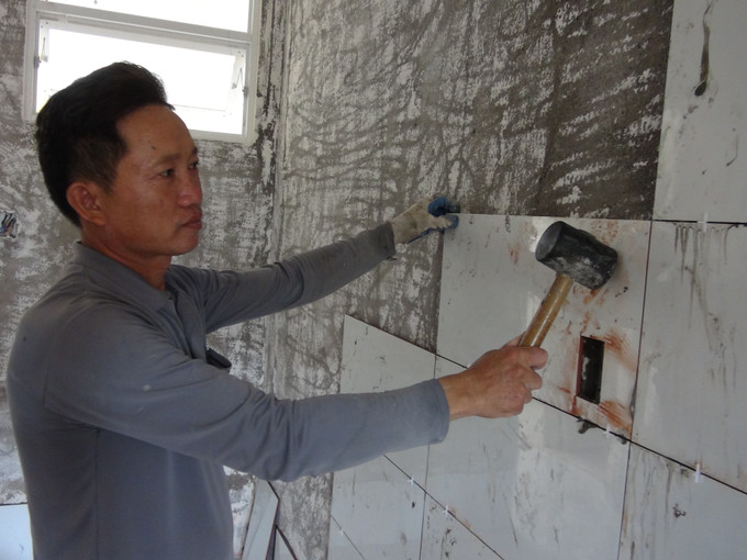 Khẩn trương hoàn thiện thi công tại trường Tiểu học Tân Thành B (xã Tân Tiến, tỉnh Đồng Nai). dong-nai01.jpg