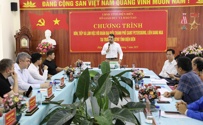 Quang cảnh tại buổi làm việc. Ảnh: Phan Quân/TTXVN dien-bien3-1507.jpg