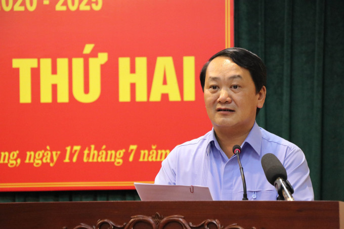 Bí thư Tỉnh ủy Tuyên Quang Hầu A Lềnh phát biểu kết luận Hội nghị. Ảnh: Hoàng Hải/TTXVN tuyen-quang1-1707.jpg