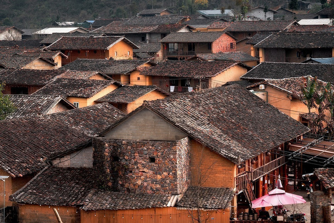 Mái ngói âm dương, đặc trưng nhà của người Lô Lô ở bản Lô Lô Chải. Ảnh: Khánh Hòa/TTXVN