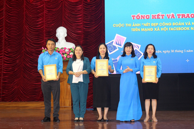 Liên đoàn Lao động tỉnh Bình Thuận trao giải Cuộc thi ảnh “Nét đẹp công đoàn và người lao động” trên mạng xã hội Facebook năm 2025. ton-vinh2-3005.jpg