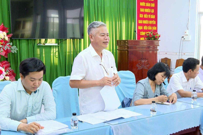 Ông Huỳnh Thanh Việt, Chi cục trưởng Chi cục Thủy lợi (Sở Nông nghiệp và Môi trường thành phố Cần Thơ) phát biểu tại buổi triển khai Lệnh xây dựng công trình kè chống sạt lở khẩn cấp sông Ô Môn ngày 13/6. Ảnh: TTXVN phát can-tho-1306.jpg
