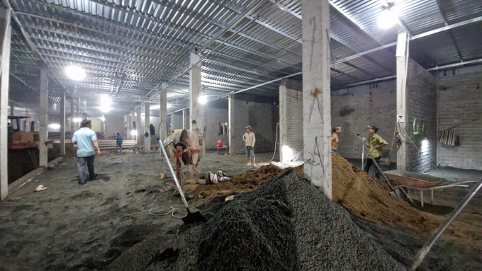 Bên trong công trình xây dựng trái phép trên đất rừng phòng hộ thuộc đèo Bảo Lộc (đoạn gần tượng đài Đức Mẹ, thị trấn Đạ M’Ri, huyện Đạ Huoai, Lâm Đồng). Ảnh: TTXVN phát Bên trong công trình xây dựng trái phép trên đất rừng phòng hộ thuộc đèo Bảo Lộc (đoạn gần tượng đài Đức Mẹ, thị trấn Đạ M’Ri, huyện Đạ Huoai, Lâm Đồng). Ảnh: TTXVN phát