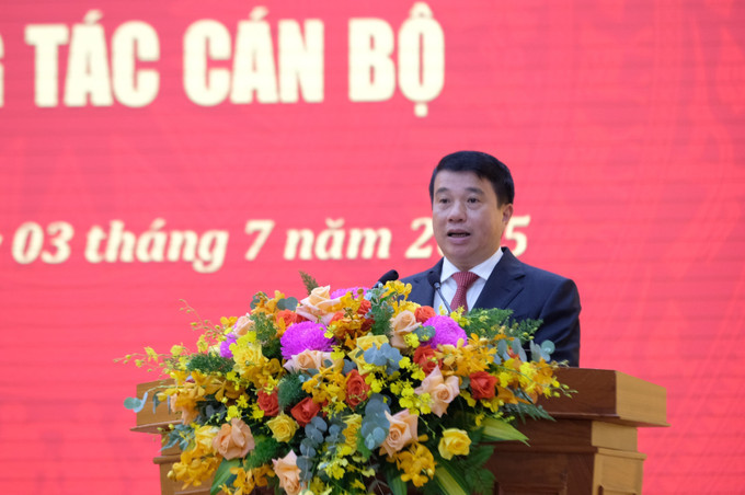 Bí thư Tỉnh ủy Lâm Đồng Y Thanh Hà Niê Kđăm phát biểu chỉ đạo giao nhiệm vụ tại Hội nghị. Ảnh: Nguyễn Dũng/TTXVN lam-dong1-0307.jpg