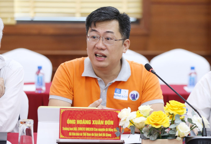 Ông Hoàng Xuân Đôn, Trưởng Ban Quản lý Công viên địa chất toàn cầu UNESCO Cao nguyên đá Đồng Văn (Sở Văn hóa, Thể thao và Du lịch tỉnh Hà Giang) phát biểu tại Hội nghị. Ảnh: Anh Tuấn/TTXVN lang-son4-2906.jpg