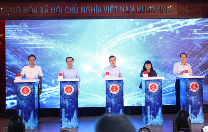 Nhấn nút khởi động thi công dự án “Xây dựng hạ tầng chuyển đổi số tỉnh Đắk Lắk giai đoạn 2021-2025, định hướng đến 2030”. dak-lak1-1507.jpg