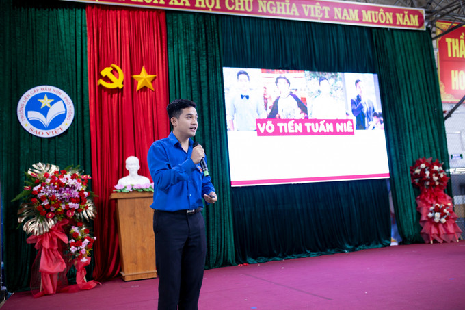Anh Võ Tiến Tuấn Niê là người dân tộc thiểu số với nhiều thành tích ấn tượng trong công tác thanh niên hội nhập quốc tế. Ảnh: TTXVN phát gia-lai2-3105.jpg