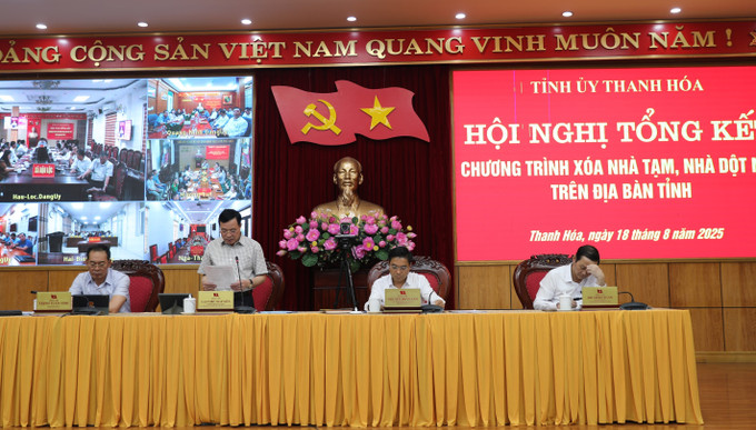 Các đại biểu điều hành phần thảo luận tại Hội nghị. Ảnh: Khiếu Tư/TTXVN thanh-hoa1-1808.jpg