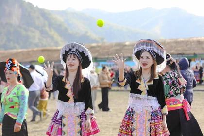 Đặc sắc Ngày hội Văn hóa các dân tộc vùng biên Sam Mứn, Điện Biên