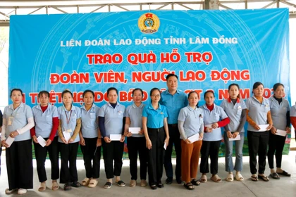  Lâm Đồng: Thăm hỏi, hỗ trợ công nhân, người lao động bị ảnh hưởng thiên tai