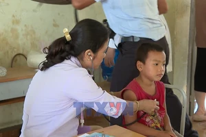Nâng cao nhận thức chăm sóc sức khỏe đồng bào thiểu số vùng biên