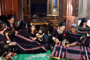 Dệt thổ cẩm - nét văn hóa của đồng bào M’nông