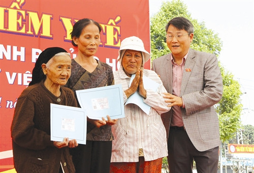 Tăng cường thực hiện chính sách bảo hiểm xã hội, bảo hiểm y tế