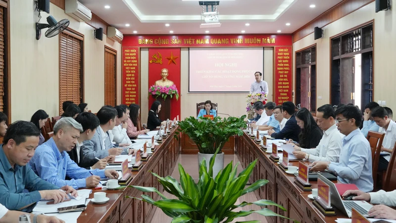 Lần đầu tiên đưa văn hóa đặc sắc của người Mường vào chương trình Lễ hội Đền Hùng