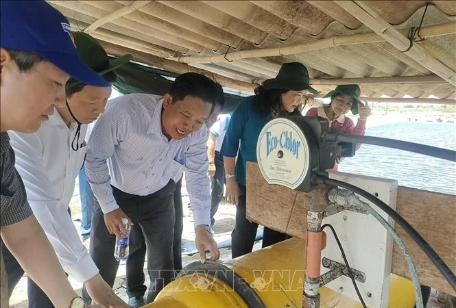 Ứng dụng công nghệ mới trong nuôi tôm giúp giảm giá thành sản xuất