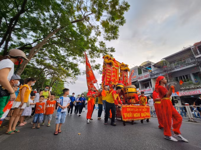 Festival nghề truyền thống Huế 2023: Đặc sắc Lễ hội Quảng diễn đường phố ảnh 5