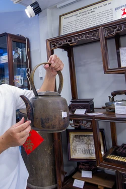 Kỷ lục gia sưu tập kỷ vật người Hoa ở Việt Nam