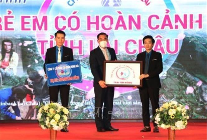 Lai Châu ra mắt chương trình “Chắp cánh tương lai” cho trẻ em có hoàn cảnh khó khăn. Ảnh: Nguyễn Oanh-TTXVN