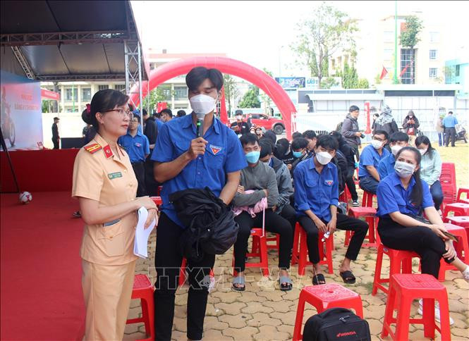 Đẩy mạnh tuyên truyền về văn hóa giao thông trong thanh thiếu niên