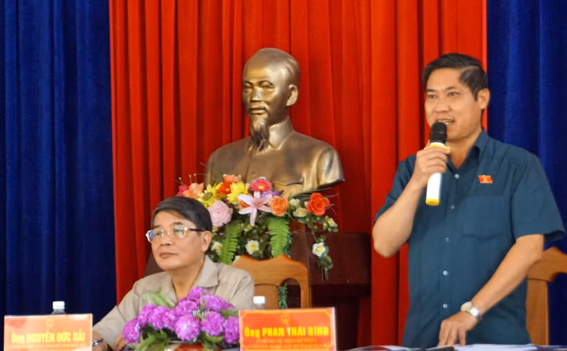 Phó Chủ tịch Quốc hội Nguyễn Đức Hải tiếp xúc cử tri tại 2 huyện miền núi tỉnh Quảng Nam