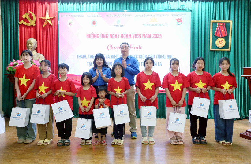 Đồng hành với thanh thiếu nhi Sơn La