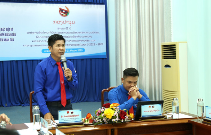 Bí thư Tỉnh đoàn Champasak Souvanhnalat Sihanonh phát biểu tại Hội nghị.