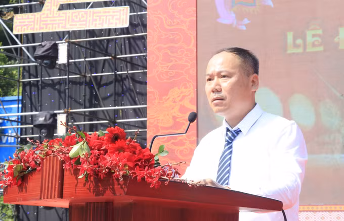 Chủ tịch UBND xã Bảo Hà Trần Trung Kiên phát biểu Khai mạc Lễ hội.