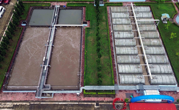 Nhà máy xử lý nước thải thành phố Sơn La nhìn từ trên cao. Nhà máy xử lý nước thải thành phố Sơn La nhìn từ trên cao.