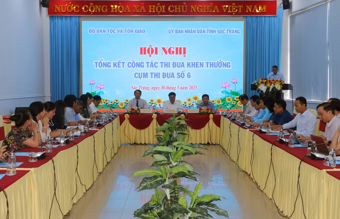 Quang cảnh buổi tổng kết.
