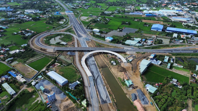 Nút giao cuối tuyến (xã Mỹ Yên, tỉnh Tây Ninh) kết nốt đường Vành đai 3 Thành phố Hồ Chí Minh với cao tốc Bến Lức - Long Thành và cao tốc Thành phố Hồ Chí Minh - Trung Lương. Ảnh tư liệu: Bùi Giang/TTXVN ben-luc.jpg