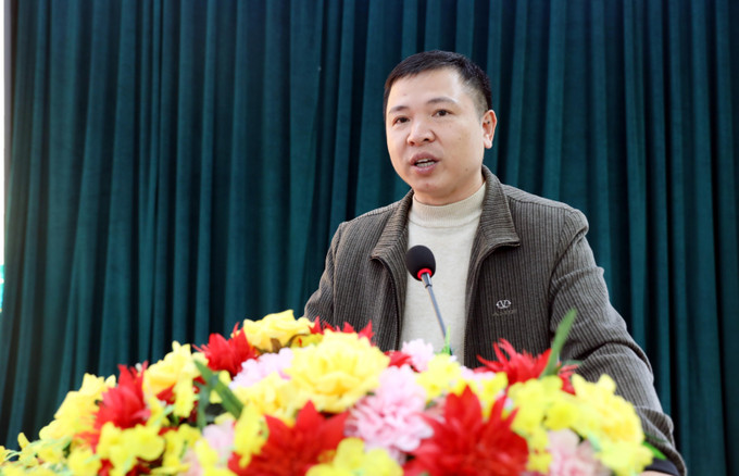 Ông Hoàng Văn Cảnh, Phó Chủ tịch UBND xã Tân Trào phát biểu cảm ơn TTXVN nhân dịp về thăm, chúc Tết các gia đình chính sách, hộ nghèo trên địa bàn.