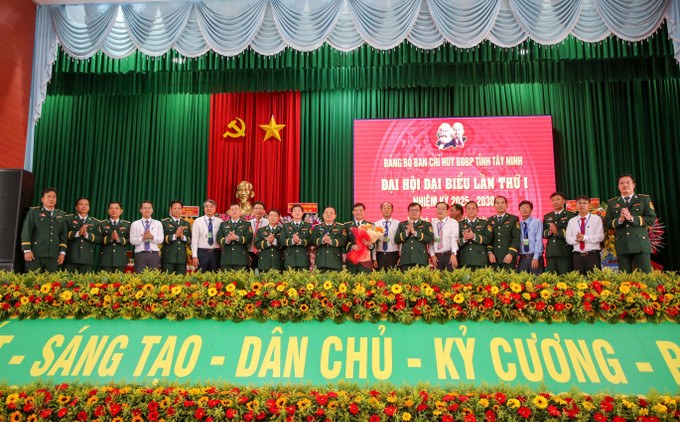 Ban Chấp hành Đảng bộ Ban Chỉ huy Bộ đội Biên phòng tỉnh Tây Ninh, nhiệm kỳ 2025–2030, ra mắt tại Đại hội. Ban Chấp hành Đảng bộ Ban Chỉ huy Bộ đội Biên phòng tỉnh Tây Ninh, nhiệm kỳ 2025–2030, ra mắt tại Đại hội.