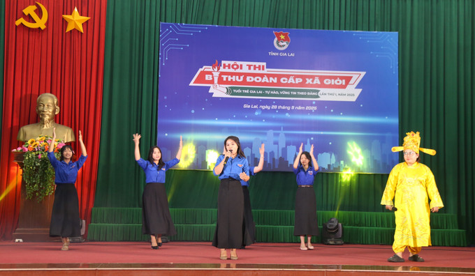 Thí sinh tham gia phần thi năng khiếu tại Hội thi Bí thư đoàn cấp xã giỏi tỉnh Gia Lai lần thứ I năm 2025. Thí sinh tham gia phần thi năng khiếu tại Hội thi Bí thư đoàn cấp xã giỏi tỉnh Gia Lai lần thứ I năm 2025.