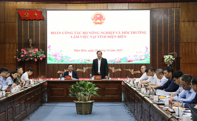 Quang cảnh buổi làm việc. dien-bien-1.jpg