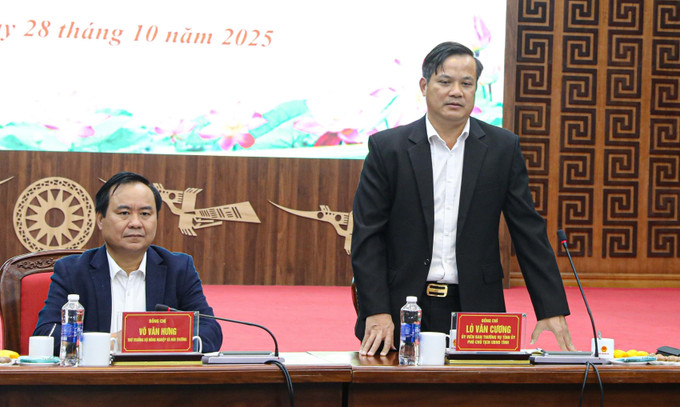 Phó Chủ tịch UBND tỉnh Điện Biên Lò Văn Cương phát biểu tại buổi làm việc. Phó Chủ tịch UBND tỉnh Điện Biên Lò Văn Cương phát biểu tại buổi làm việc.