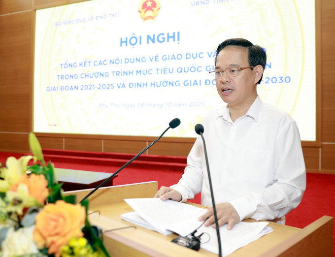 Giám đốc Sở Giáo dục và Đào tạo Phú Thọ Trịnh Thế Truyền phát biểu tham luận tại hội nghị. Ảnh: Hoàng Hùng/TTXVN Giám đốc Sở Giáo dục và Đào tạo Phú Thọ Trịnh Thế Truyền phát biểu tham luận tại hội nghị. Ảnh: Hoàng Hùng/TTXVN