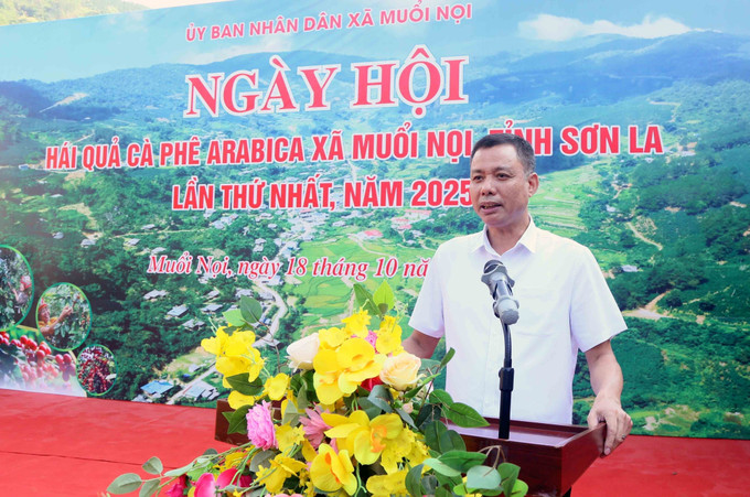 Phó Chủ tịch UBND tỉnh Sơn La Nguyễn Thành Công phát biểu. son-la-le-hoi-8.jpg