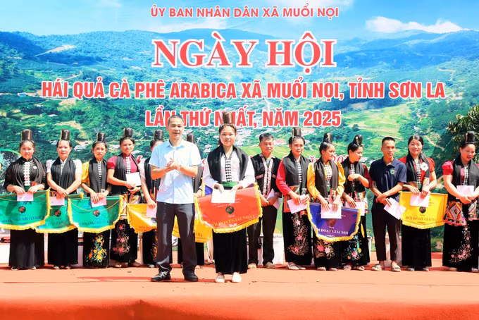 son-la-le-hoi-11.jpg