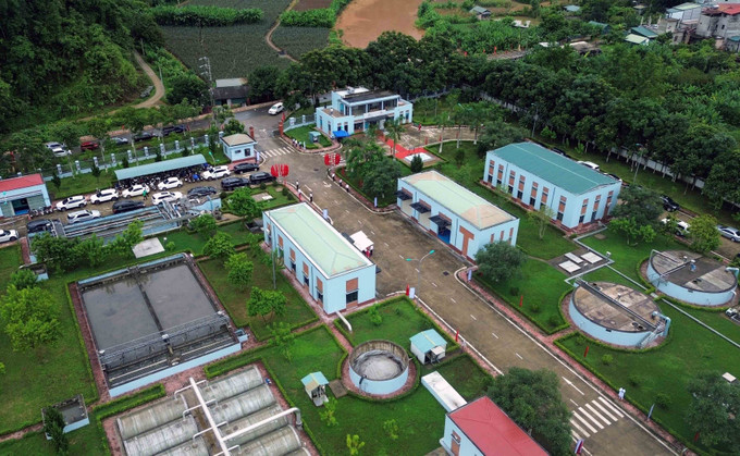 Nhà máy xử lý nước thải thành phố Sơn La nhìn từ trên cao. Nhà máy xử lý nước thải thành phố Sơn La nhìn từ trên cao.