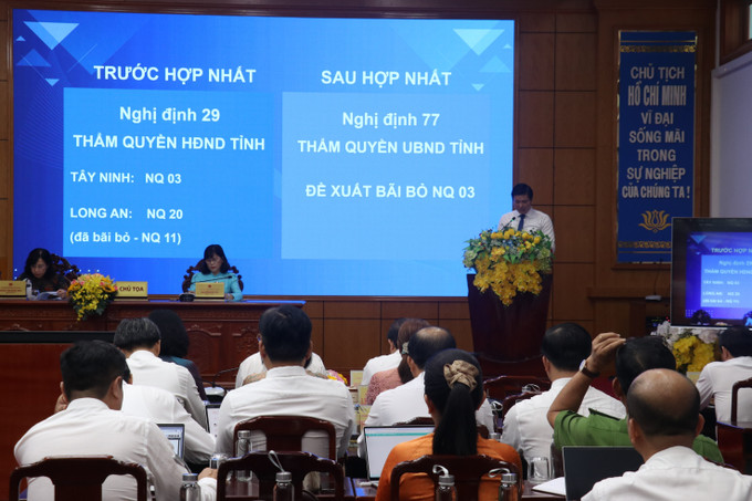 Quang cảnh kỳ họp. Quang cảnh kỳ họp.
