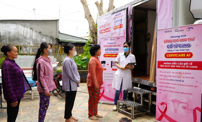 Tầm soát ung thư cổ tử cung miễn phí cho phụ nữ bằng hệ thống Dr.CerviCARE với công nghệ trí tuệ nhân tạo (AI) tiên tiến. Tầm soát ung thư cổ tử cung miễn phí cho phụ nữ bằng hệ thống Dr.CerviCARE với công nghệ trí tuệ nhân tạo (AI) tiên tiến.