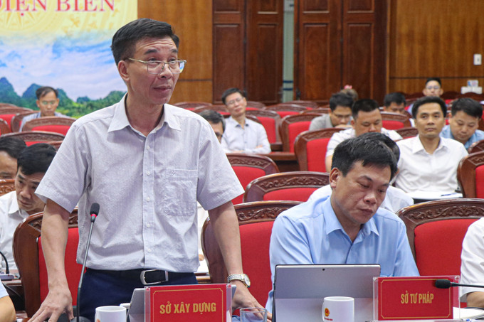 Lãnh đạo Sở Xây dựng tỉnh Điện Biên phát biểu tại hội nghị. Lãnh đạo Sở Xây dựng tỉnh Điện Biên phát biểu tại hội nghị.