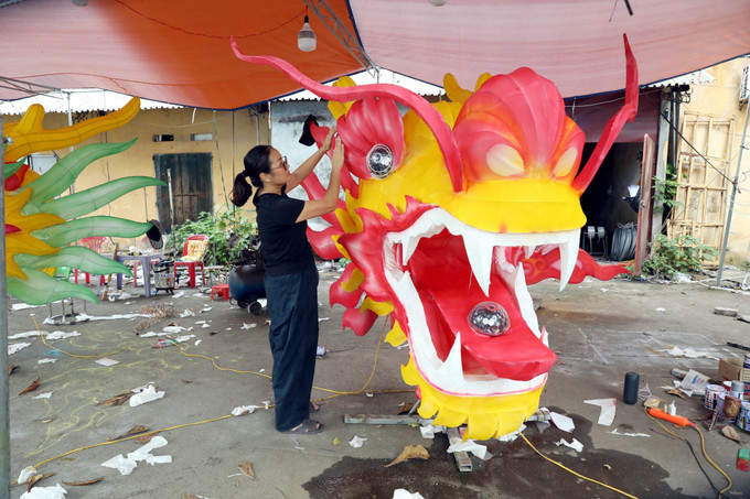 Các mô hình đèn Trung Thu khổng lồ đang được hoàn thiện để trình diễn trong Lễ hội Thành Tuyên năm 2025. Các mô hình đèn Trung Thu khổng lồ đang được hoàn thiện để trình diễn trong Lễ hội Thành Tuyên năm 2025.