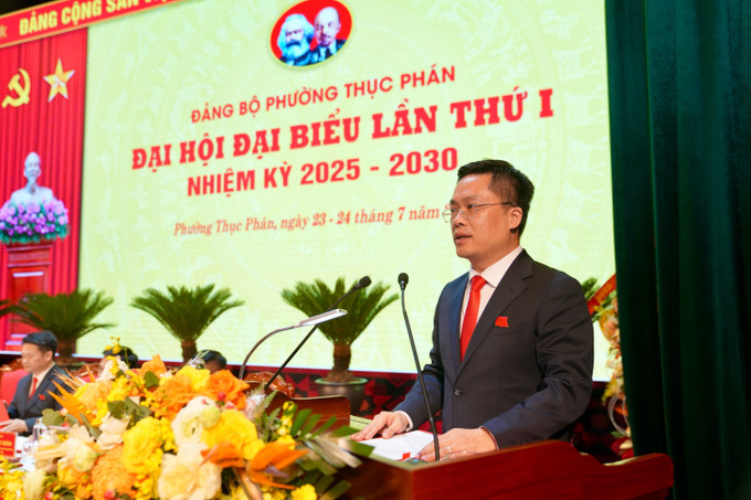 Bí thư Đảng ủy phường Thục phán Nguyễn Thế Hoàn phát biểu tại Đại hội. Bí thư Đảng ủy phường Thục phán Nguyễn Thế Hoàn phát biểu tại Đại hội.