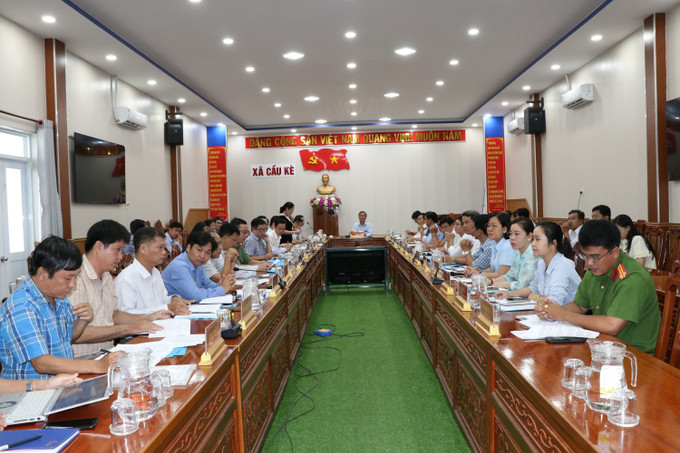 Quang cảnh buổi làm việc. vinh-long-1.jpg