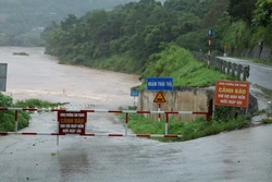 Lạng Sơn mưa lớn gây úng ngập, nước sông suối dâng cao
