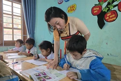 Hành trình mang con chữ đến với học sinh vùng cao Trà Linh